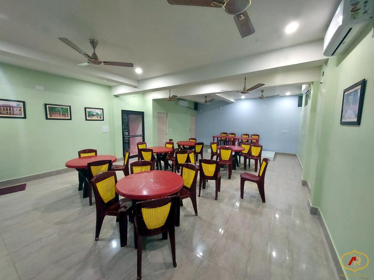 Hotel Aayes And Resort Shānti Niketan Exterior photo