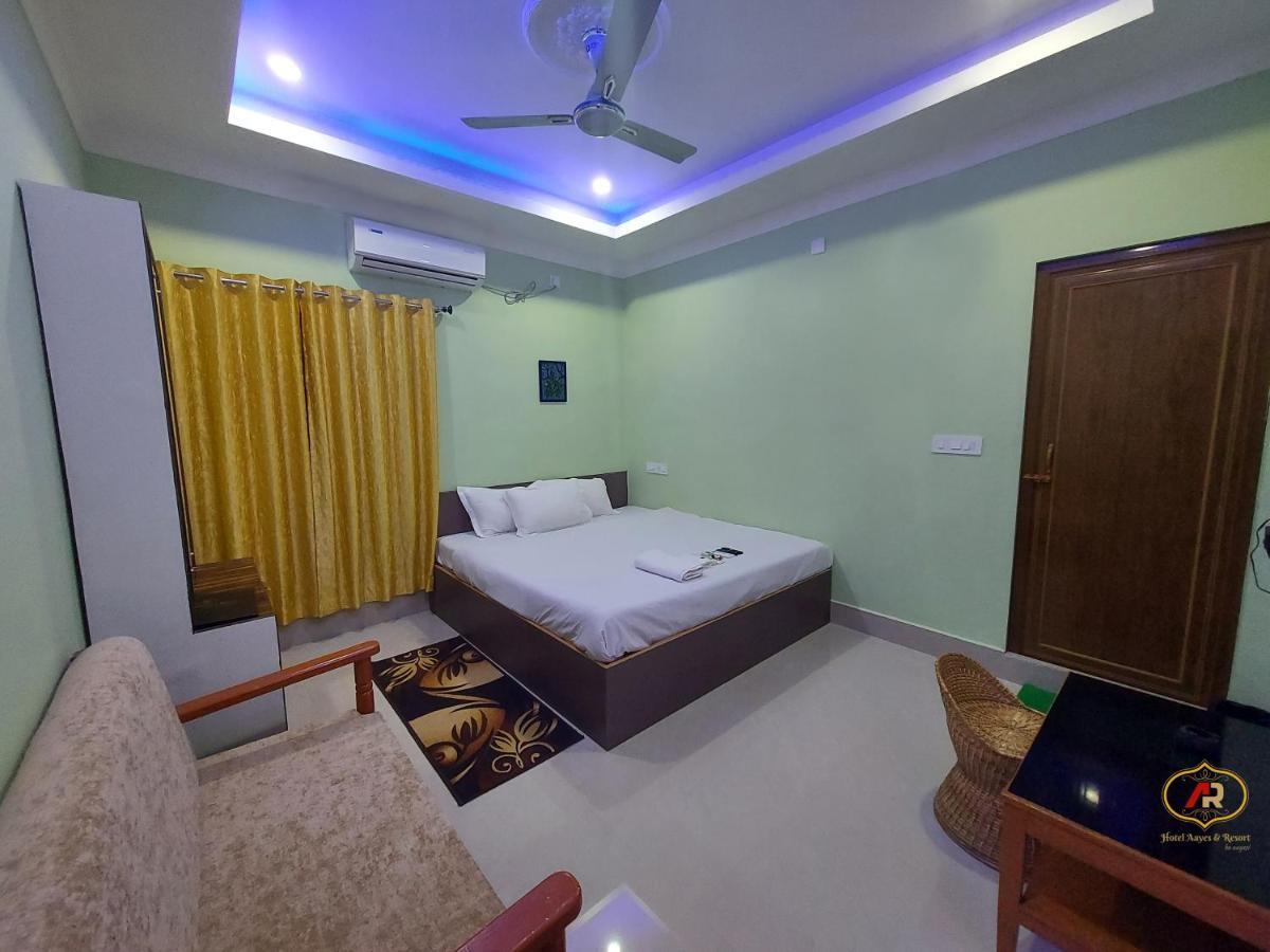 Hotel Aayes And Resort Shānti Niketan Exterior photo